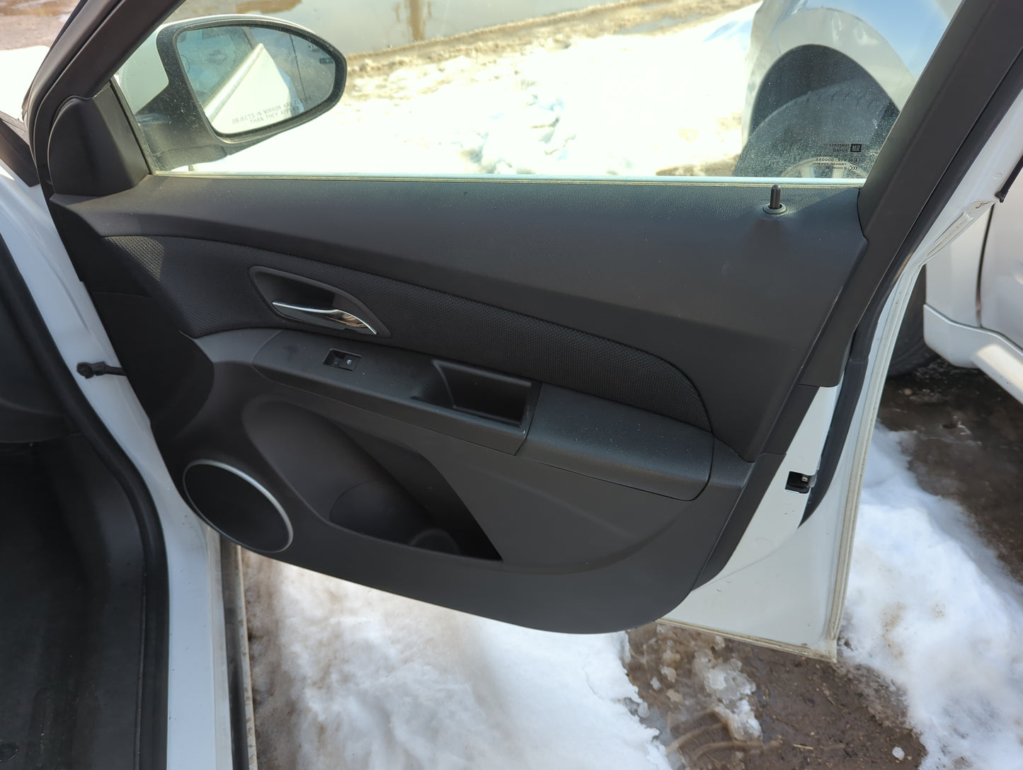 2011 Chevrolet Cruze Front Right Passenger Interior Door Panel Trim - Oemusedautoparts1.com