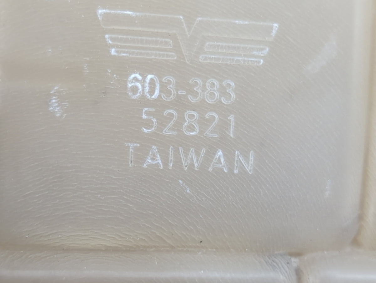 2011 Chevrolet Cruze Radiator Coolant Overflow Expansion Tank Bottle 1369254 - Oemusedautoparts1.com