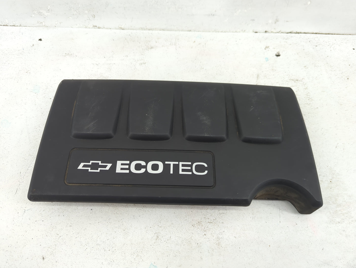2011 Chevrolet Cruze Engine Cover - Oemusedautoparts1.com