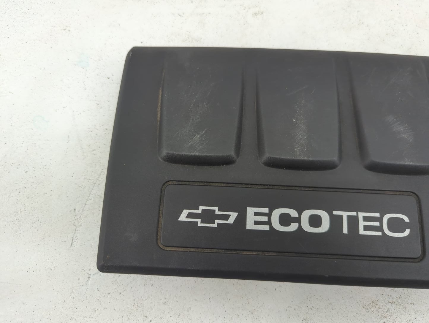 2011 Chevrolet Cruze Engine Cover - Oemusedautoparts1.com