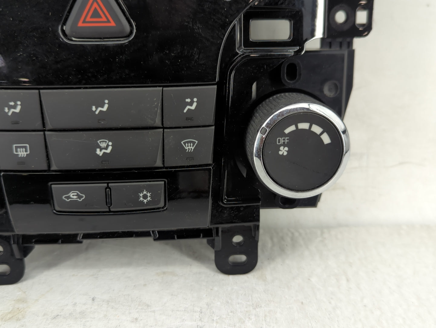 2011-2012 Chevrolet Cruze Climate Control Module Temperature AC/Heater Replacement P/N:95017054 Fits Fits 2011 2012 OEM Used