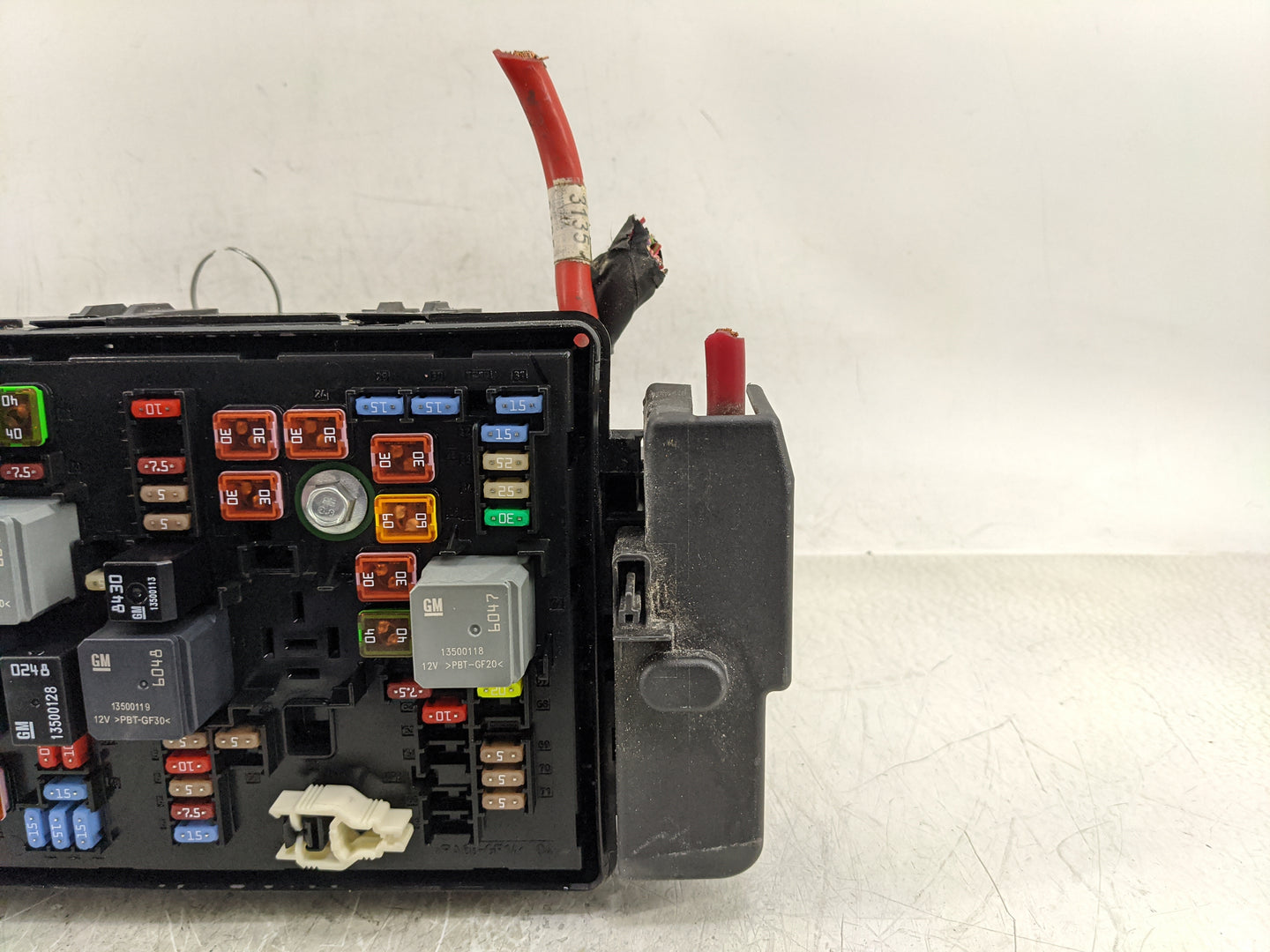 2011-2012 Chevrolet Cruze Fusebox Fuse Box Panel Relay Module P/N:13222782 Fits Fits 2011 2012 2013 2014 OEM Used Auto Parts