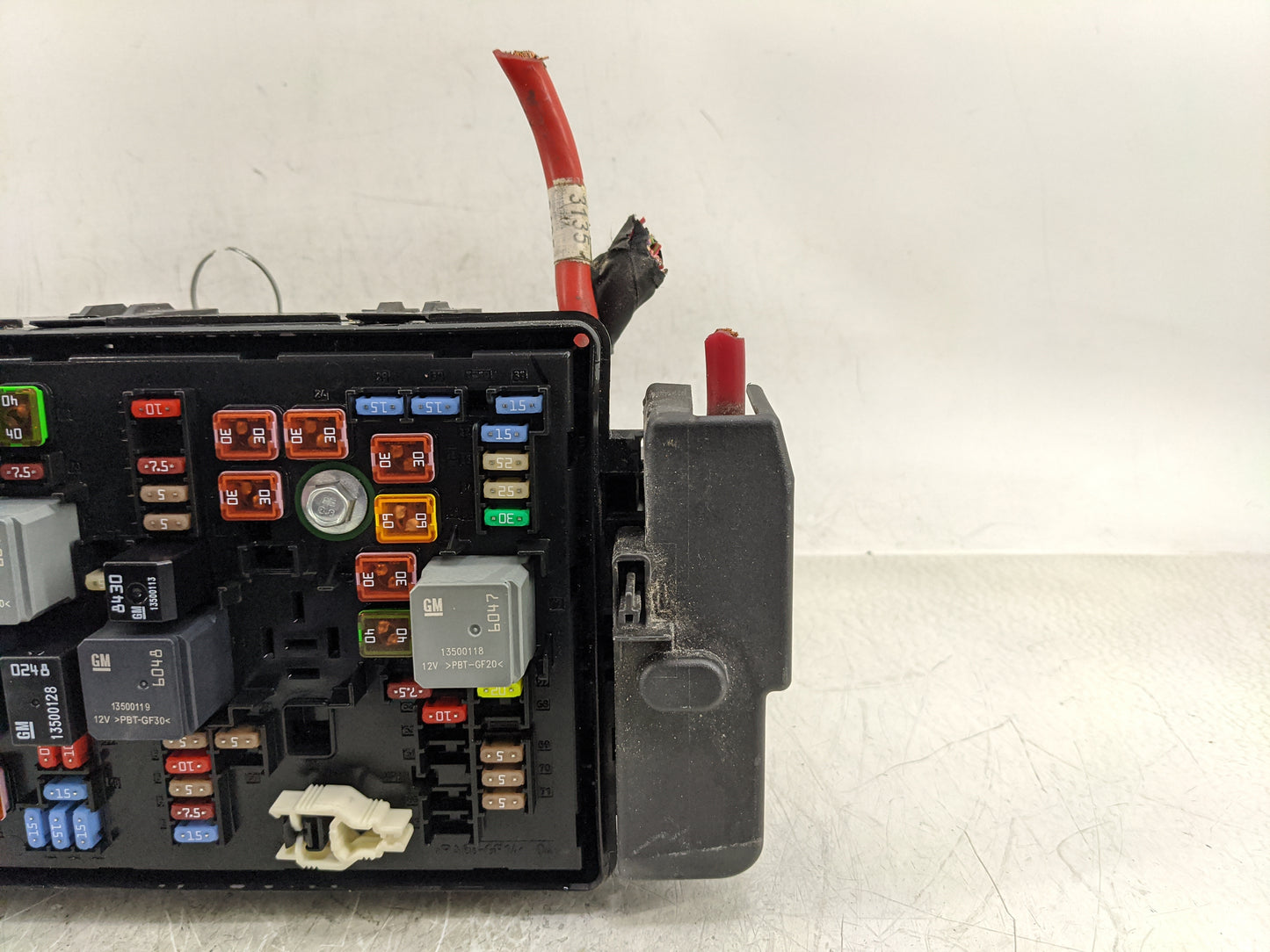 2011-2012 Chevrolet Cruze Fusebox Fuse Box Panel Relay Module P/N:13222782 Fits Fits 2011 2012 2013 2014 OEM Used Auto Parts