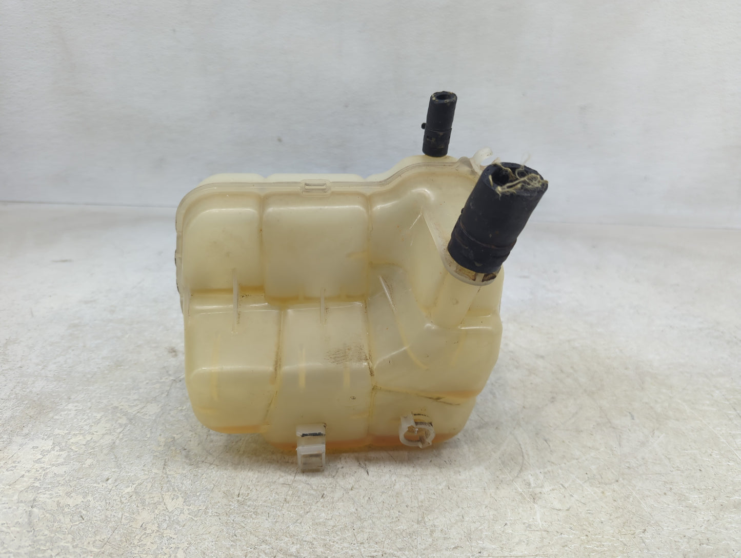 2011 Chevrolet Cruze Radiator Coolant Overflow Expansion Tank Bottle 1390533 - Oemusedautoparts1.com