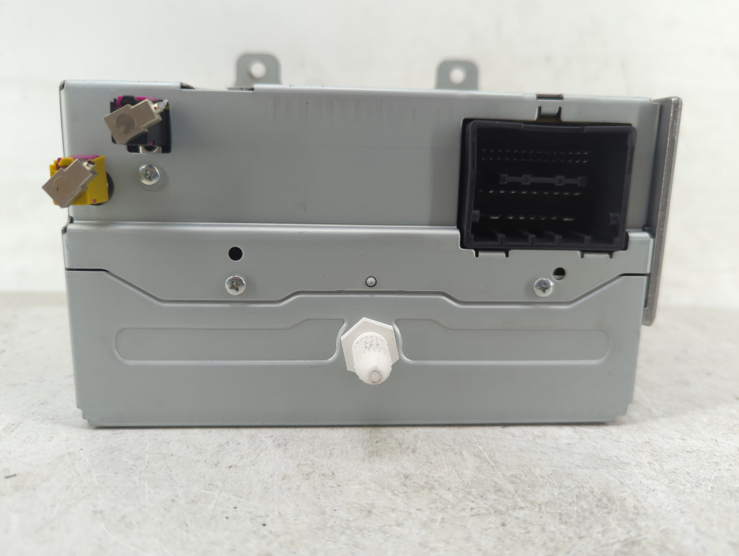2011-2012 Chevrolet Cruze Radio AM FM Cd Player Receiver Replacement P/N:20983517 Fits Fits 2010 2011 2012 OEM Used Auto Par