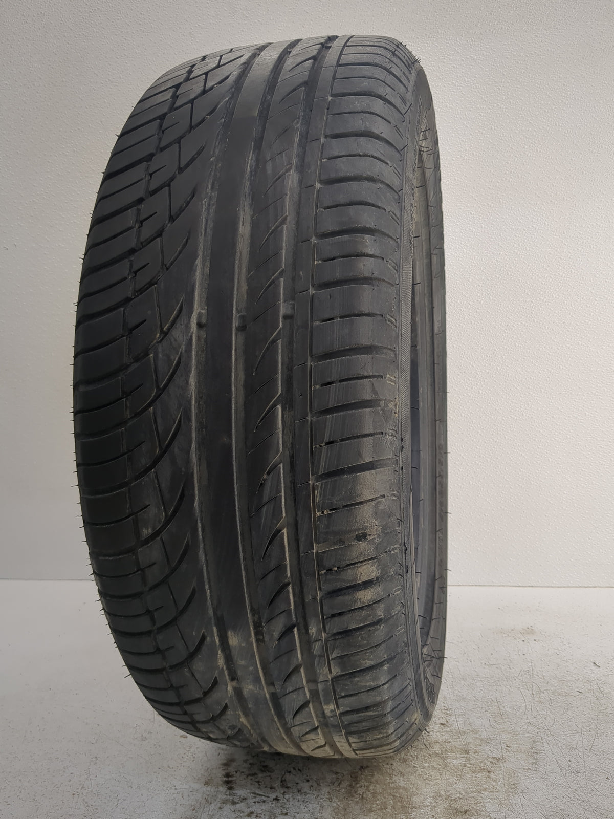 Used Tire 215/55ZR17 FULLWAY HP108 98W - Tread Depth 7/32 - Oemusedautoparts1.com