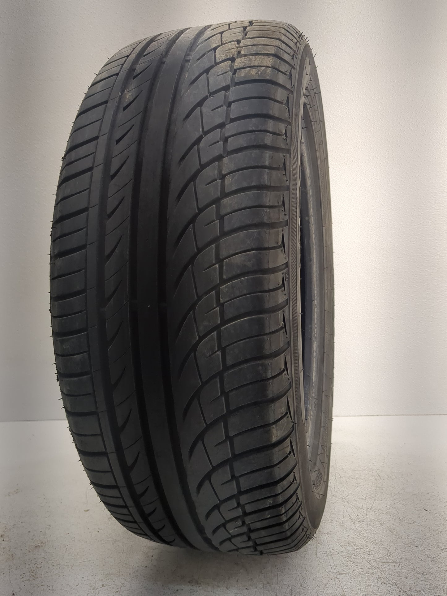 Used Tire 215/55ZR17 FULLWAY HP108 98W - Tread Depth 6/32 - Oemusedautoparts1.com
