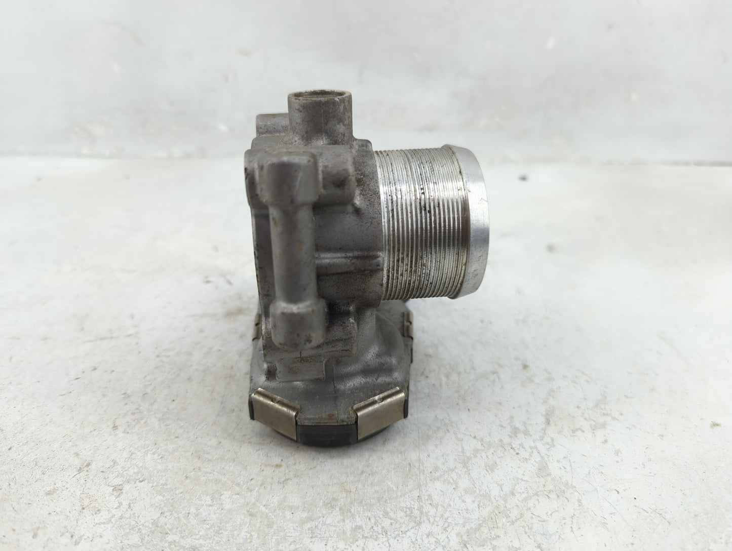 2011-2016 Chevrolet Cruze Throttle Body P/N:55565489 Fits Fits 2011 2012 2013 2014 2015 2016 2017 2018 2019 2020 2021 OEM Us