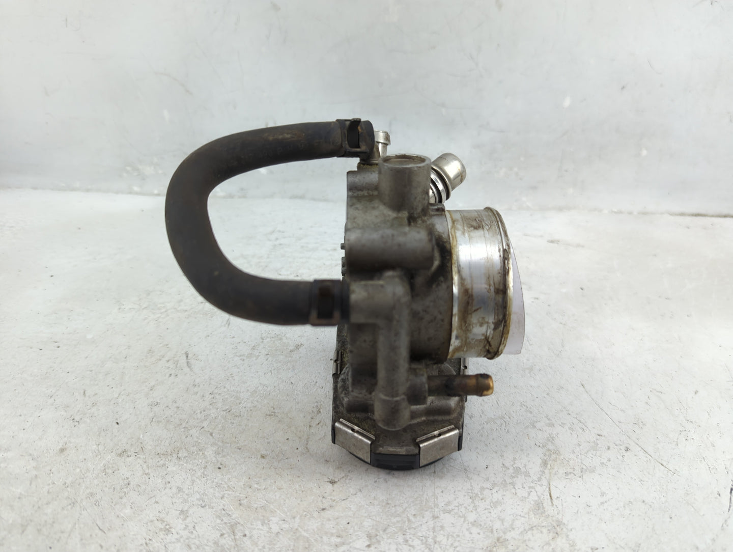 2011-2016 Chevrolet Cruze Throttle Body P/N:55 577 375 0 280 750 244 Fits Fits 2009 2010 2011 2012 2013 2014 2015 2016 2017 
