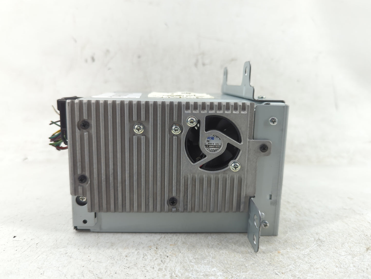 2011-2012 Chevrolet Cruze Radio AM FM Cd Player Receiver Replacement Fits Fits 2010 2011 2012 OEM Used Auto Parts - Oemuseda