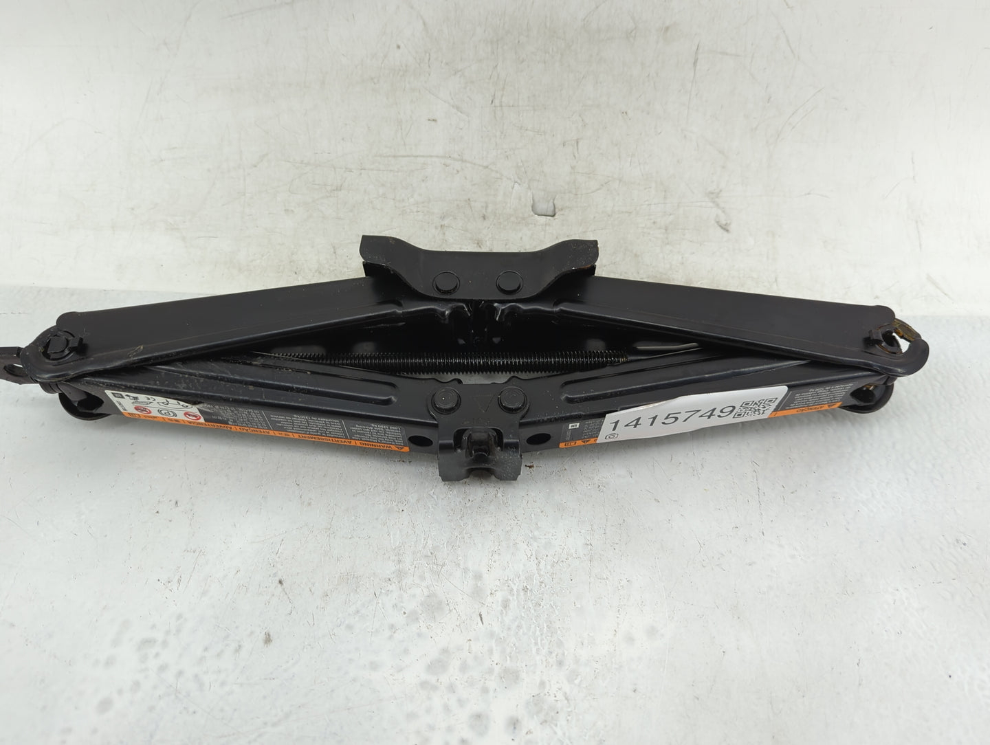 2011 Chevrolet Cruze Spare Scissor Car Jack 1415749 - Oemusedautoparts1.com