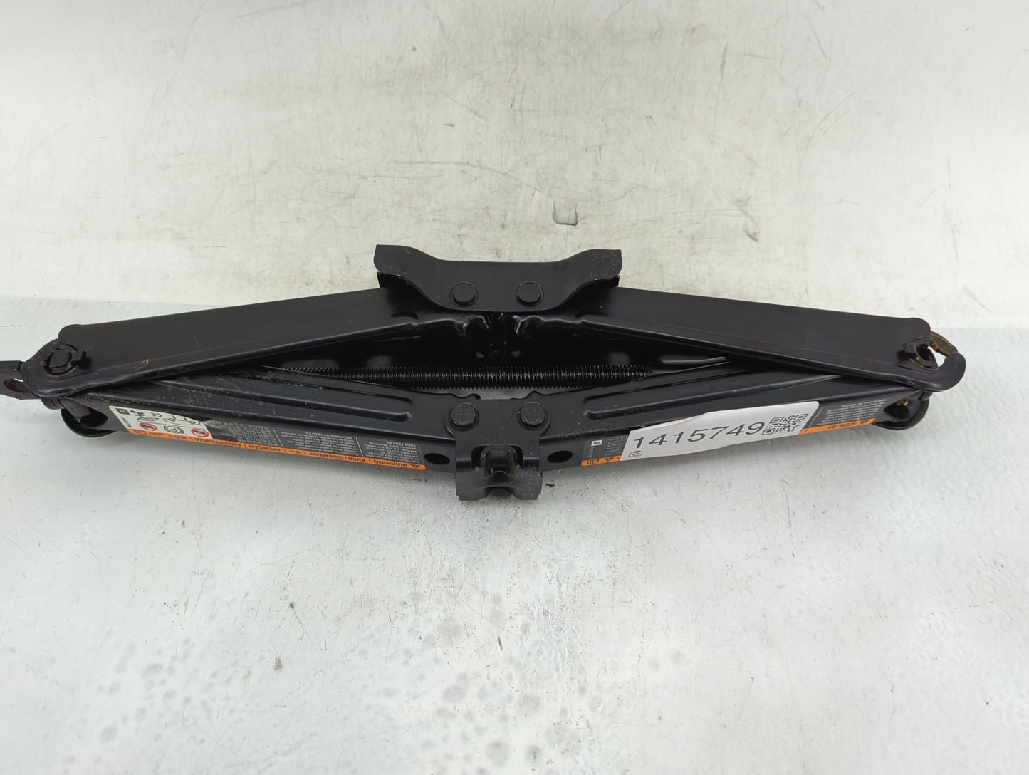 2011 Chevrolet Cruze Spare Scissor Car Jack - Oemusedautoparts1.com