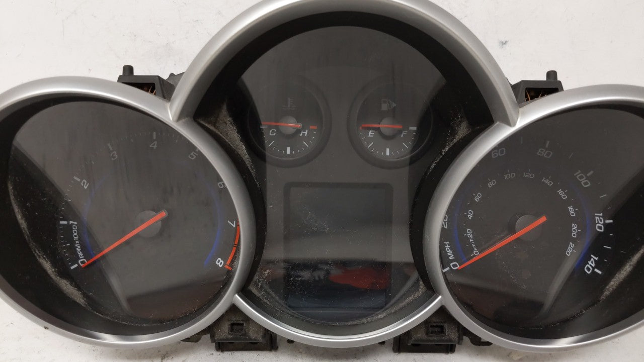 2011 Chevrolet Cruze Instrument Cluster Speedometer Gauges P/N:811511914 769212-670A, 95018203, 95018205 Fits OEM Used Auto 