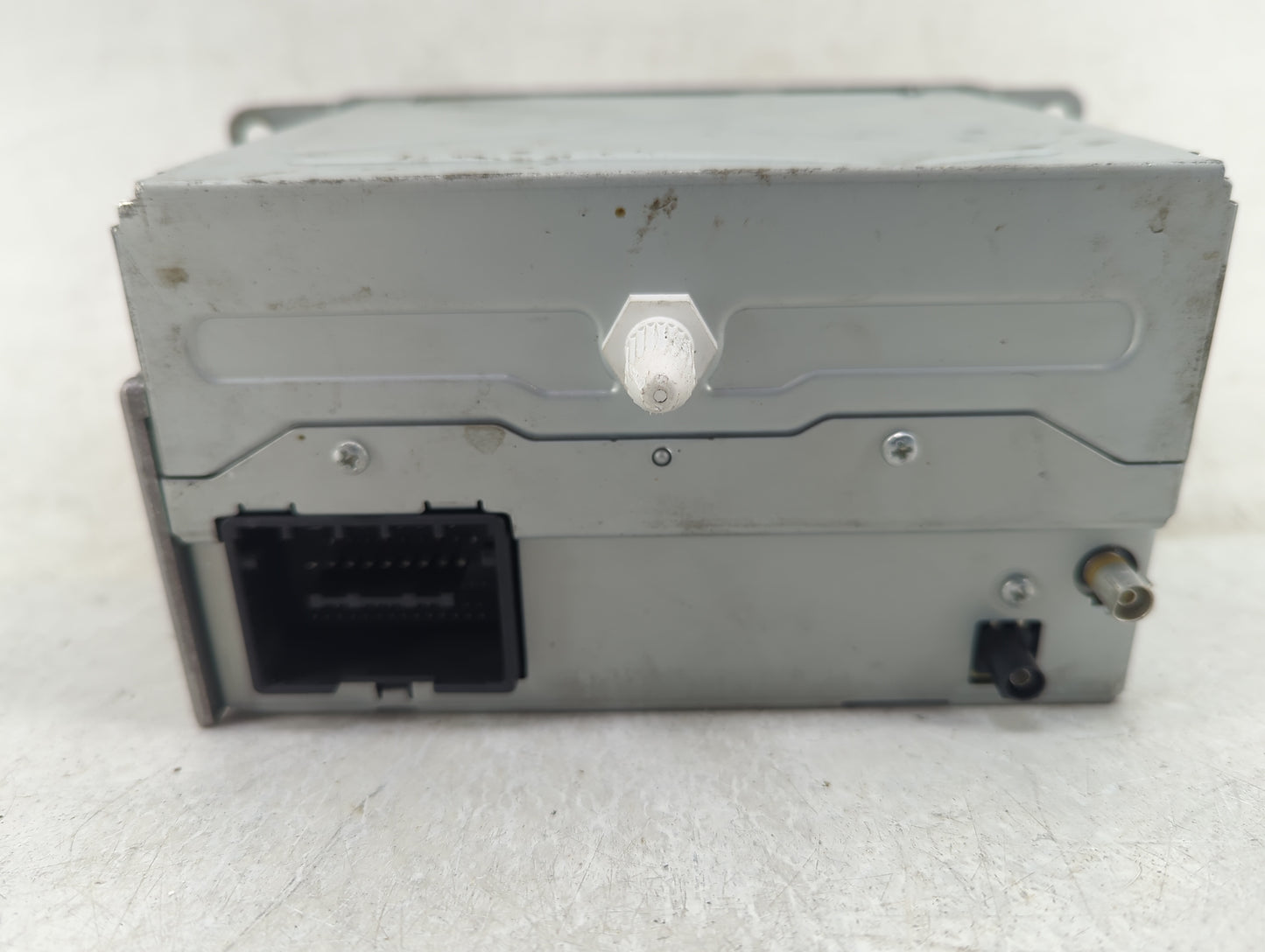 2011-2012 Chevrolet Cruze Radio AM FM Cd Player Receiver Replacement P/N:22976137 Fits Fits 2010 2011 2012 OEM Used Auto Par