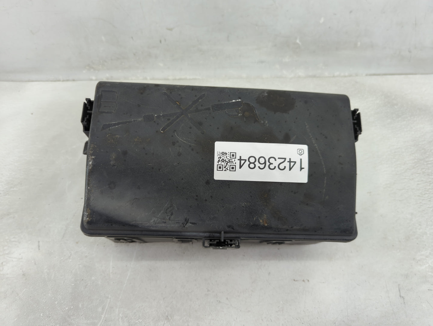 2011-2014 Chevrolet Cruze Fusebox Fuse Box Panel Relay Module P/N:812461952 Fits Fits 2011 2012 2013 2014 OEM Used Auto Part