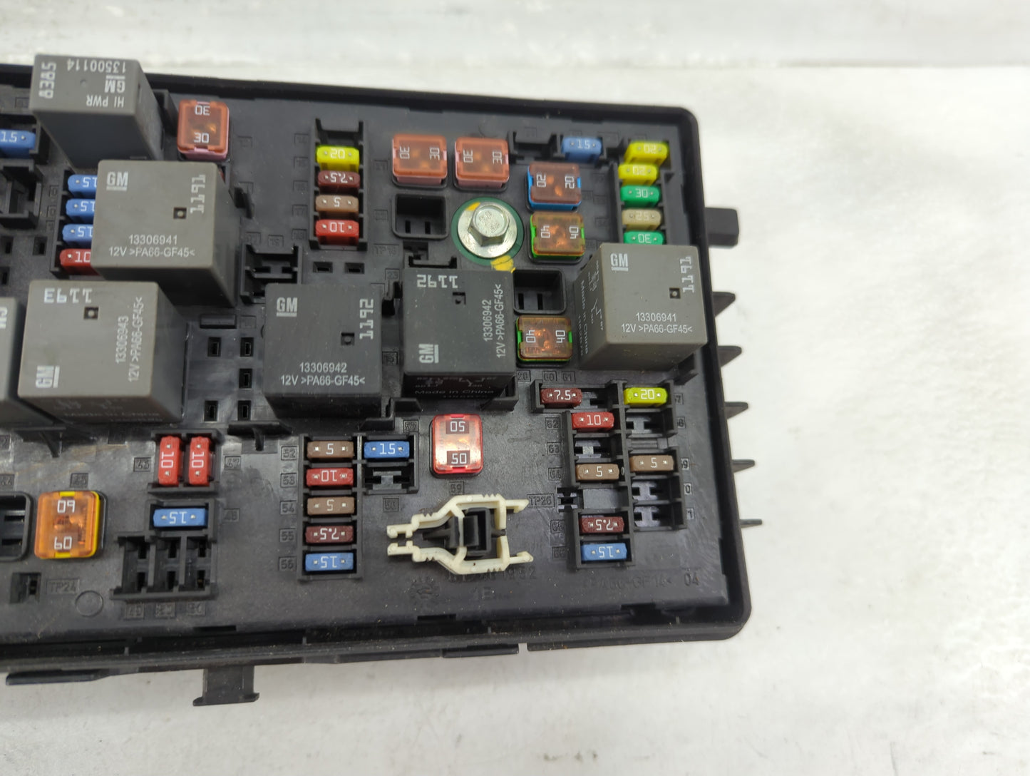 2011-2014 Chevrolet Cruze Fusebox Fuse Box Panel Relay Module P/N:812461952 Fits Fits 2011 2012 2013 2014 OEM Used Auto Part
