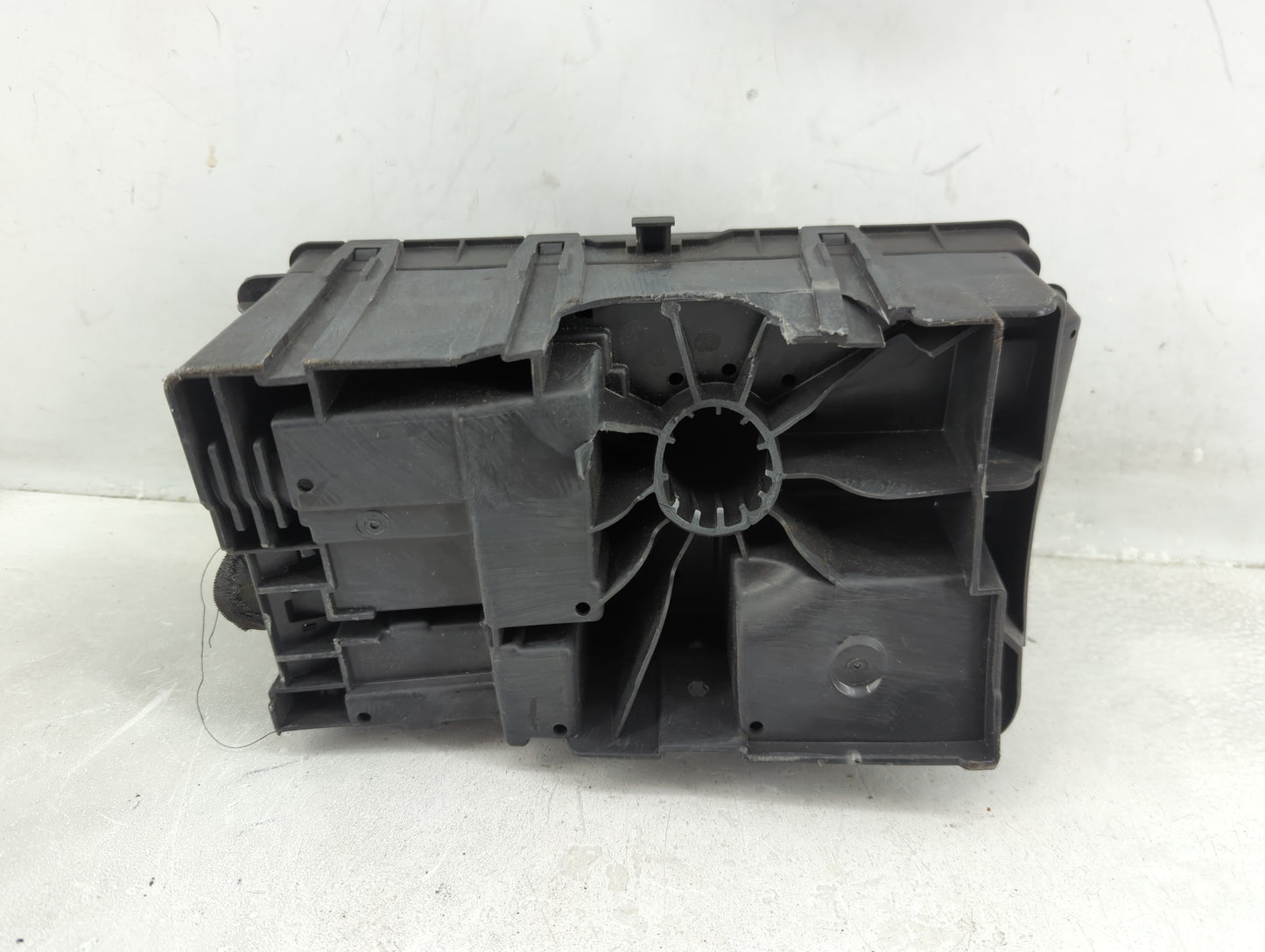 2011-2014 Chevrolet Cruze Fusebox Fuse Box Panel Relay Module P/N:812461952 Fits Fits 2011 2012 2013 2014 OEM Used Auto Part