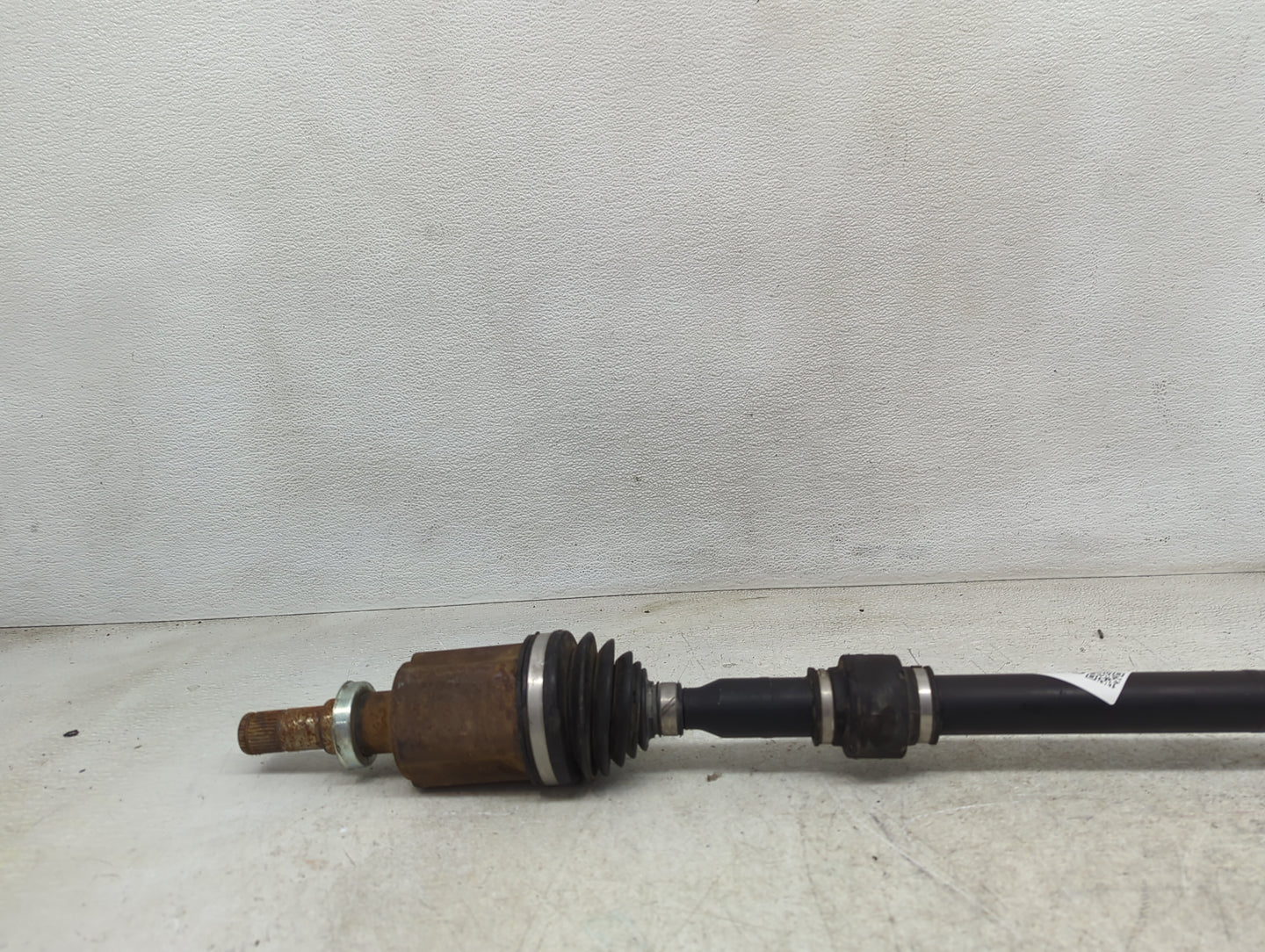 2011-2012 Chevrolet Cruze Axle Shaft Front Passenger Cv C/v - Oemusedautoparts1.com