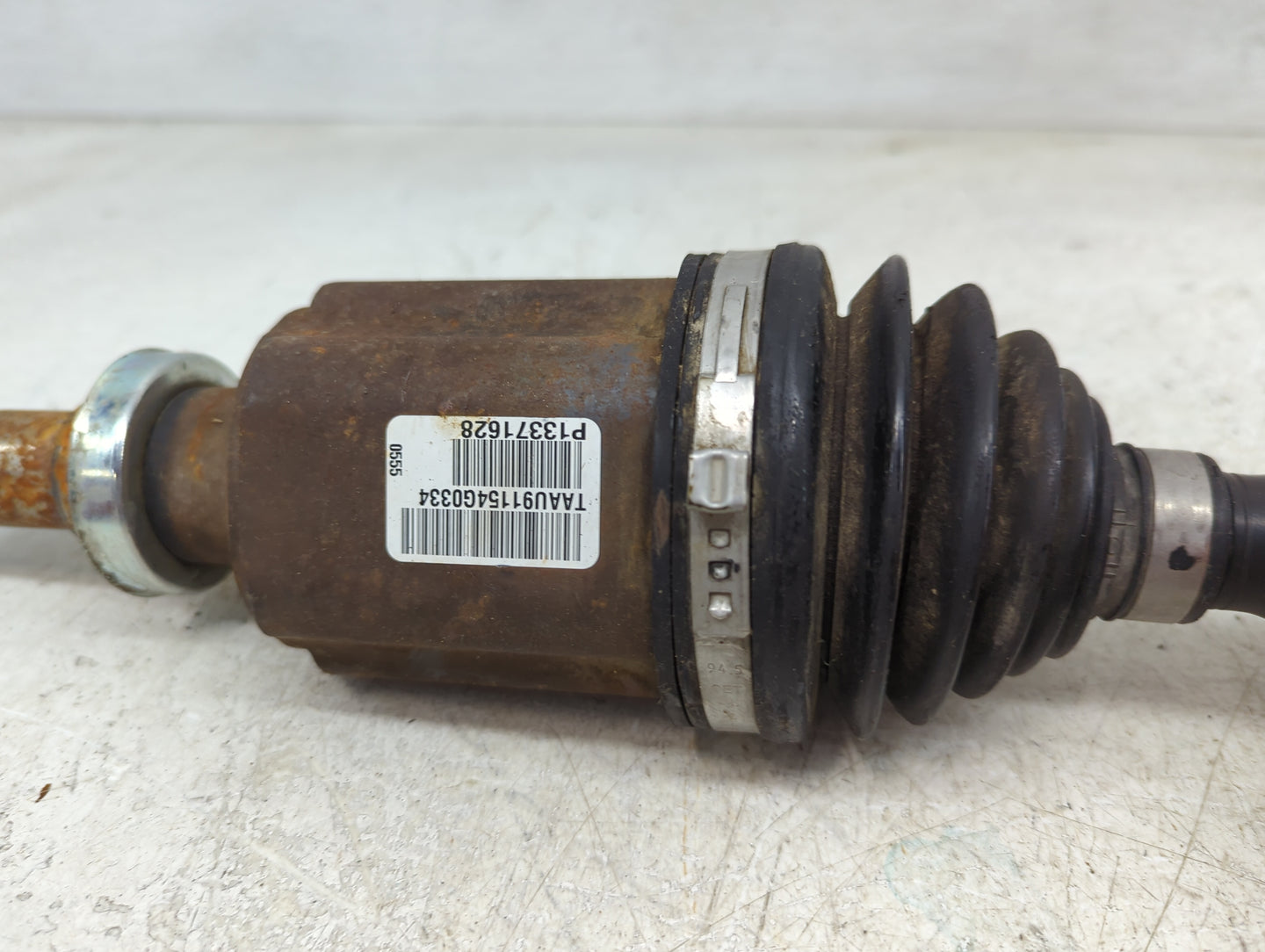 2011-2012 Chevrolet Cruze Axle Shaft Front Passenger Cv C/v - Oemusedautoparts1.com