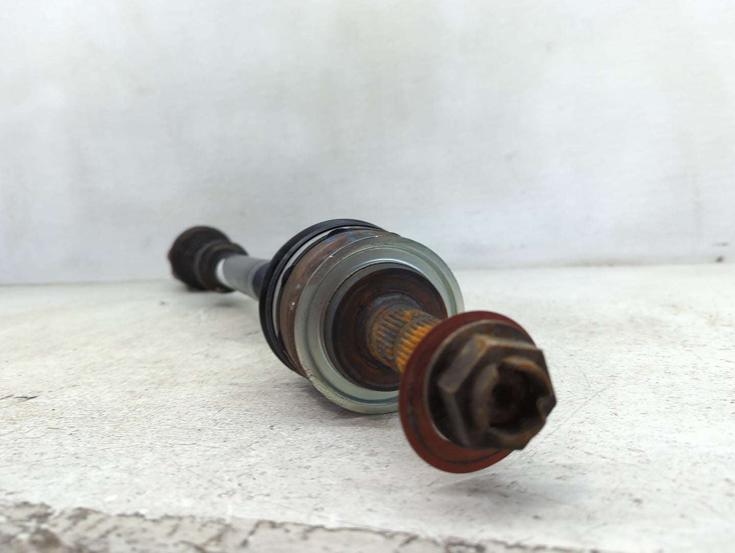 2011-2012 Chevrolet Cruze Axle Shaft Front Passenger Cv C/v - Oemusedautoparts1.com