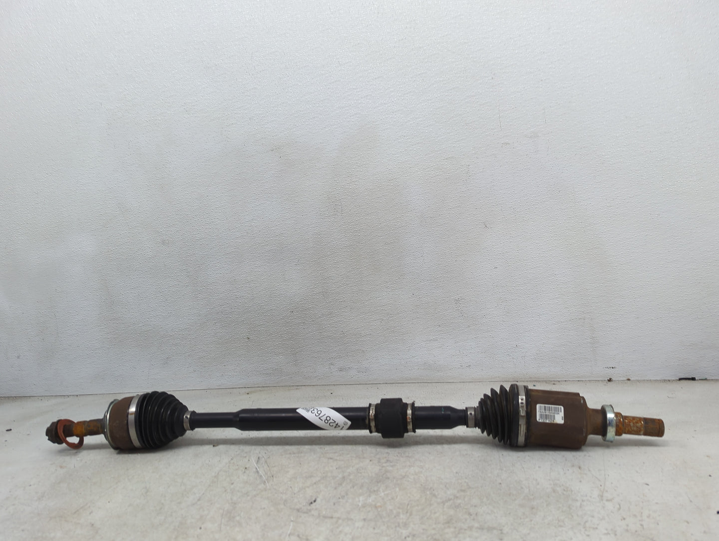 2011-2012 Chevrolet Cruze Axle Shaft Front Passenger Cv C/v - Oemusedautoparts1.com