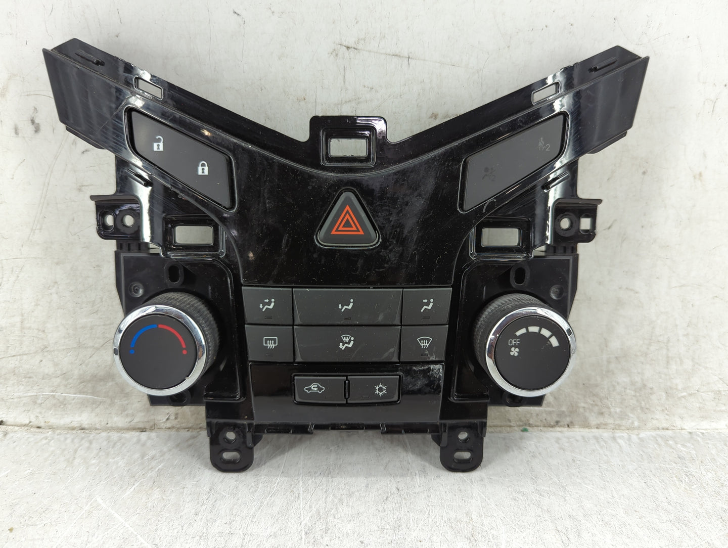 2011-2012 Chevrolet Cruze Climate Control Module Temperature AC/Heater Replacement P/N:95017054 387054A003280021 Fits OEM Us