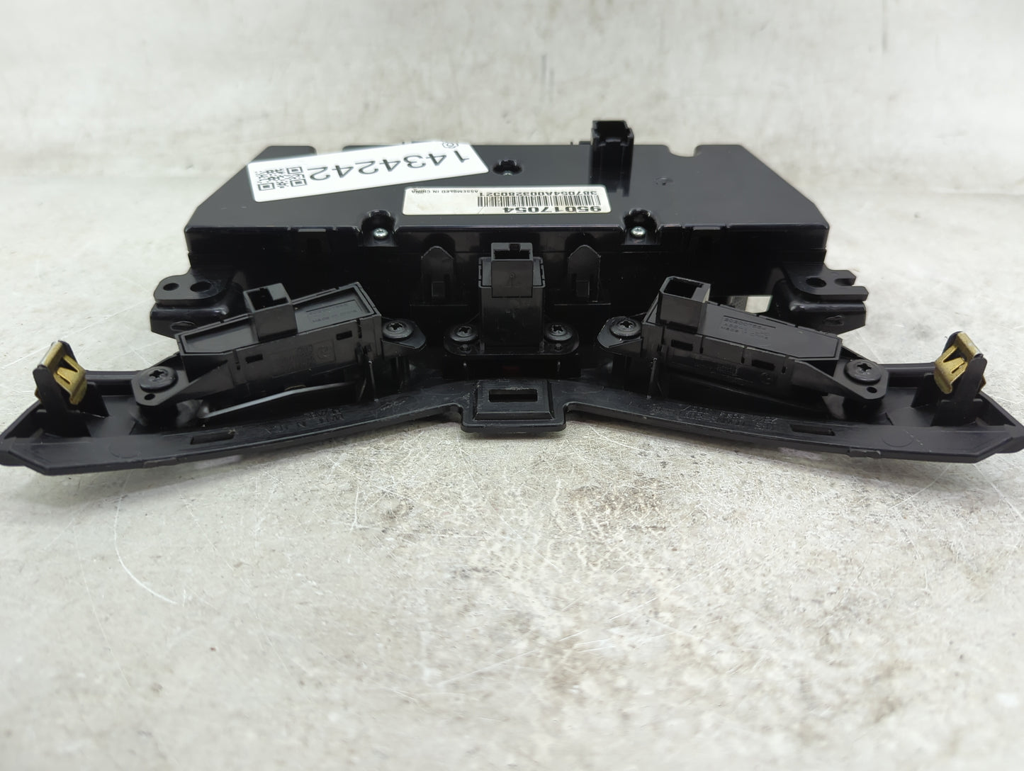 2011-2012 Chevrolet Cruze Climate Control Module Temperature AC/Heater Replacement P/N:95017054 387054A003280021 Fits OEM Us