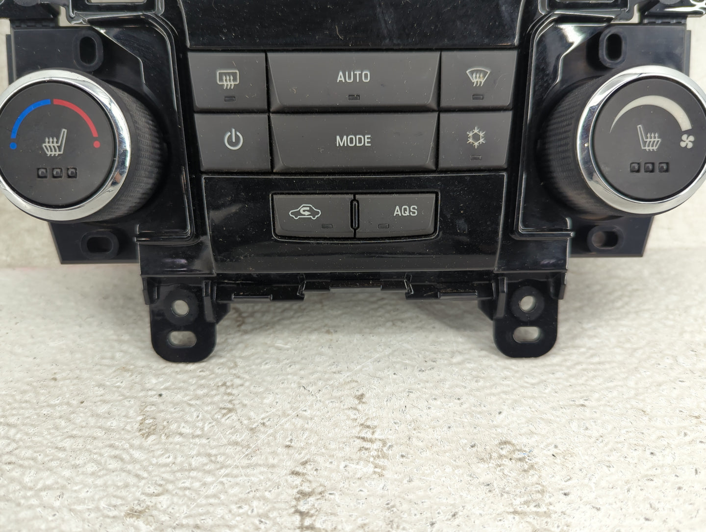 2011-2015 Chevrolet Cruze Climate Control Module Temperature AC/Heater Replacement P/N:95952721 382721A002260204 Fits OEM Us