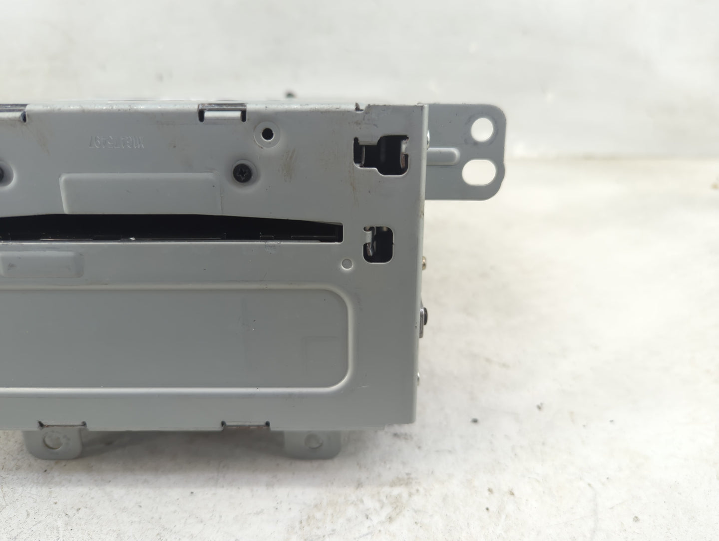 2011-2012 Chevrolet Cruze Radio AM FM Cd Player Receiver Replacement P/N:20983517 CQ-FG5011YC Fits Fits 2010 2011 2012 OEM U
