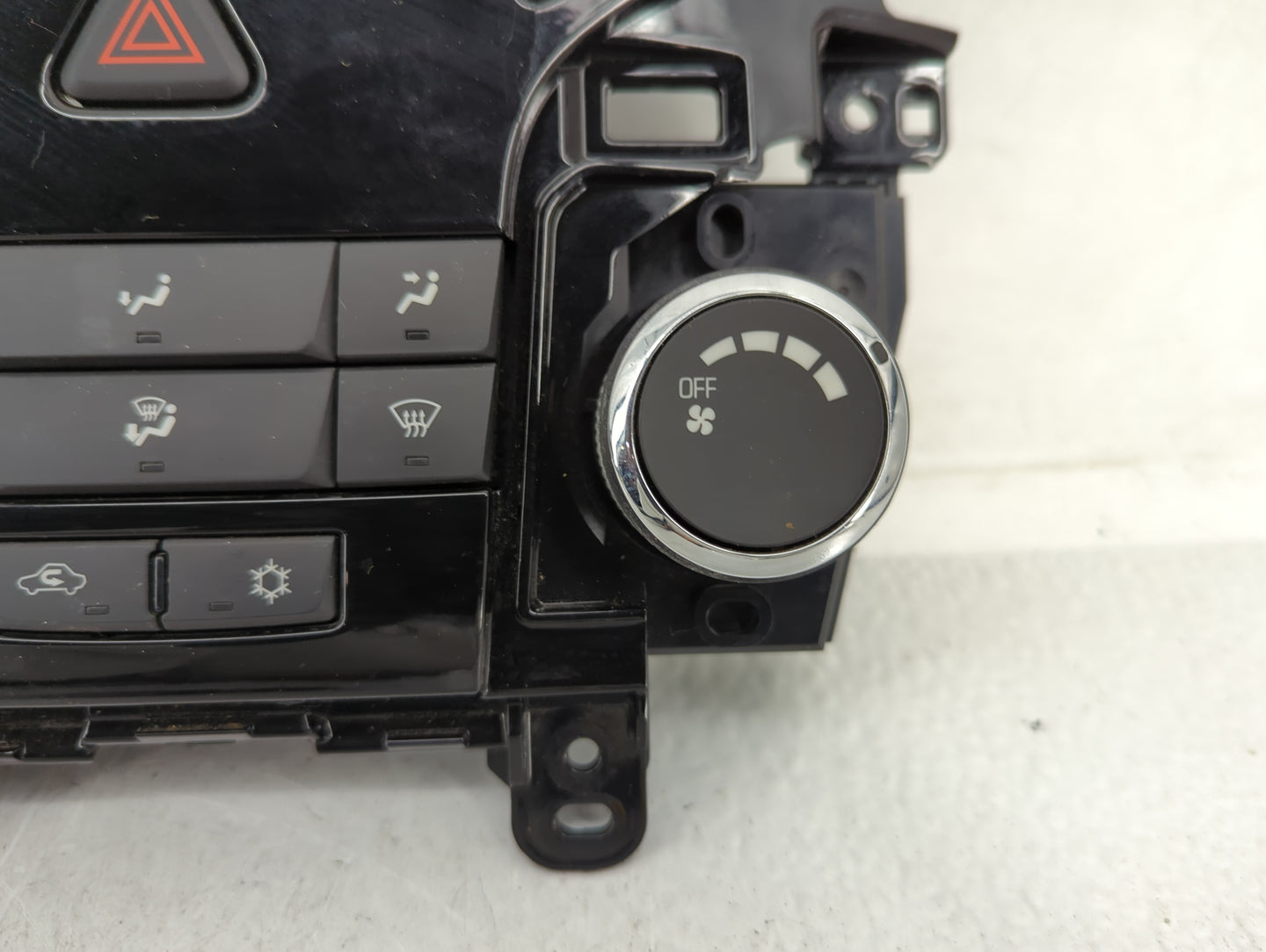 2011-2012 Chevrolet Cruze Climate Control Module Temperature AC/Heater Replacement P/N:95017054 Fits Fits 2011 2012 OEM Used