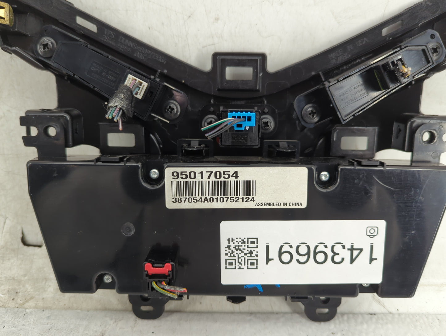 2011-2012 Chevrolet Cruze Climate Control Module Temperature AC/Heater Replacement P/N:95017054 Fits Fits 2011 2012 OEM Used