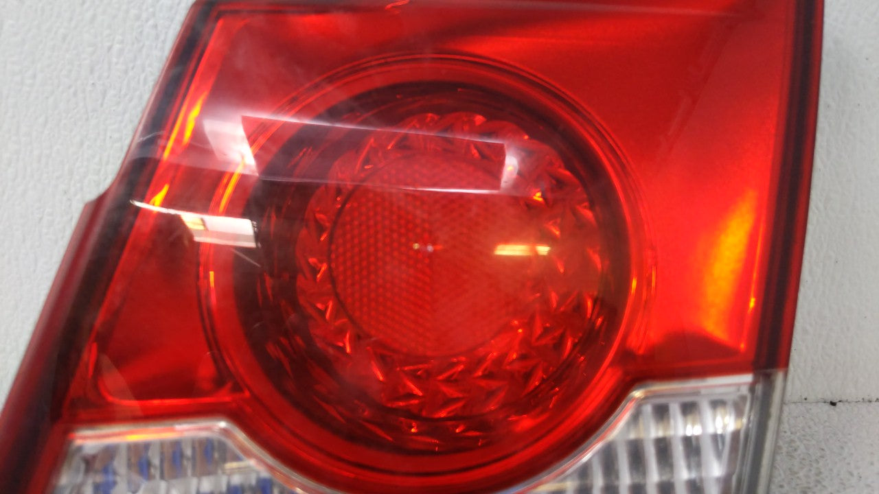 2011-2016 Chevrolet Cruze Tail Light Assembly Passenger Right OEM Fits Fits 2011 2012 2013 2014 2015 2016 OEM Used Auto Part