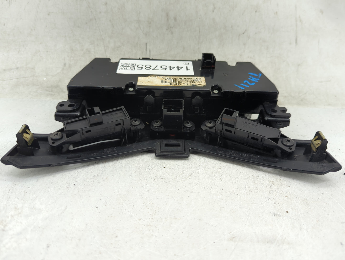 2011-2012 Chevrolet Cruze Climate Control Module Temperature AC/Heater Replacement P/N:95411054 387054A003415300 Fits OEM Us