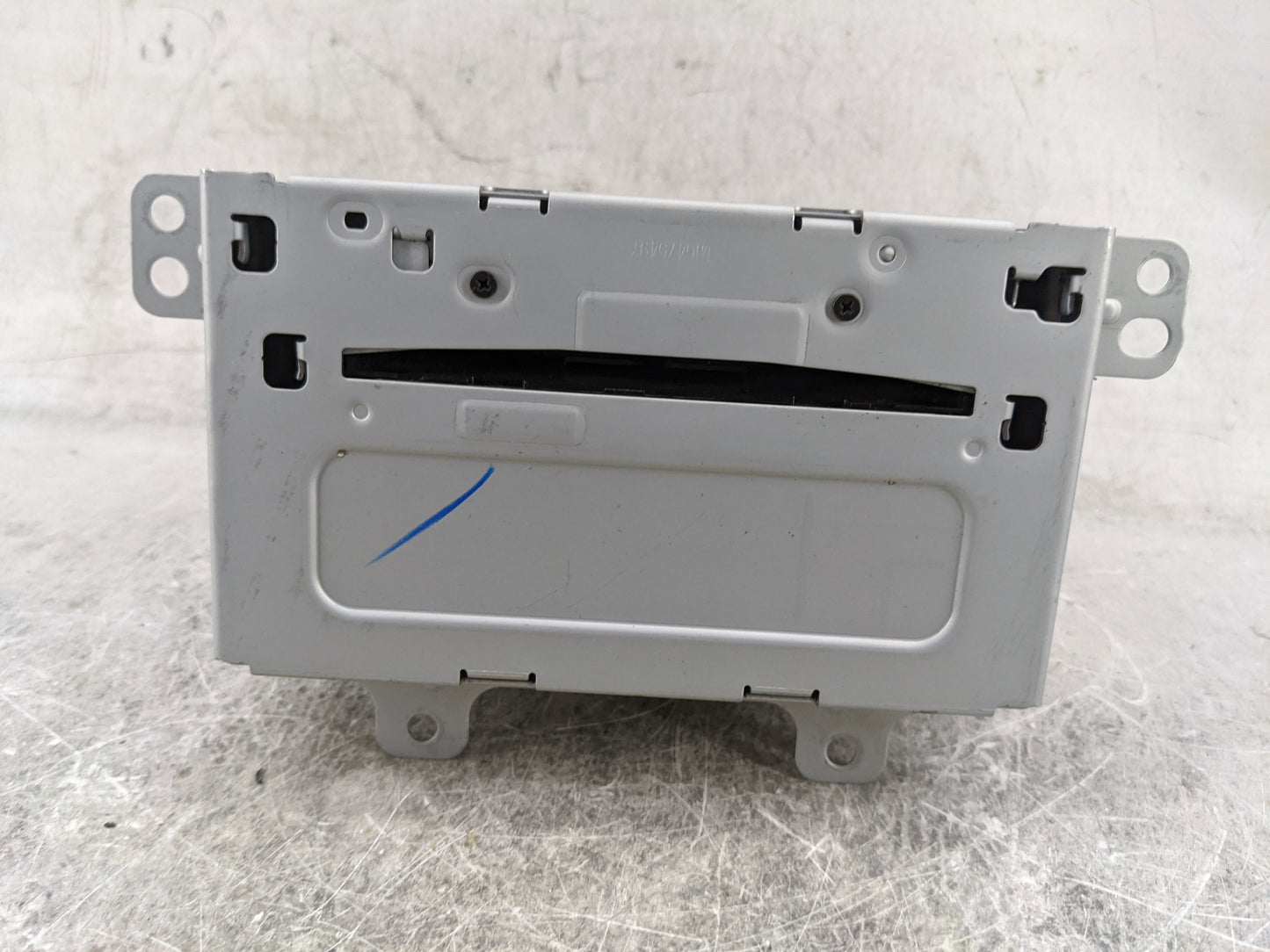 2011-2012 Chevrolet Cruze Radio AM FM Cd Player Receiver Replacement P/N:20983517 CQ-FG5011YC Fits Fits 2010 2011 2012 OEM U