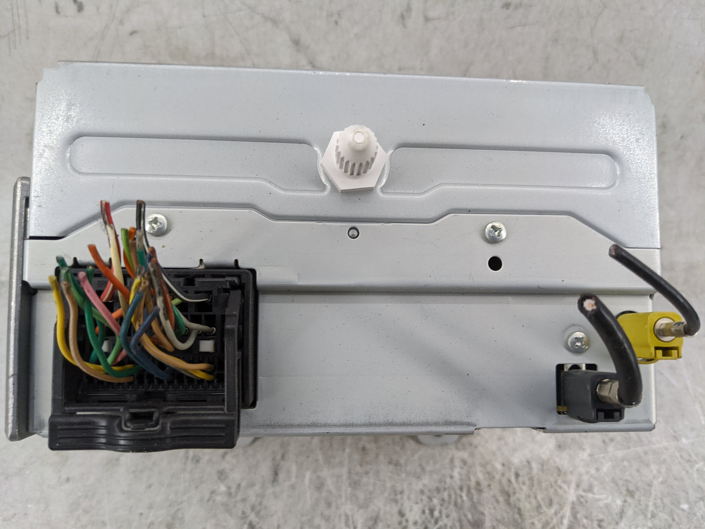 2011-2012 Chevrolet Cruze Radio AM FM Cd Player Receiver Replacement P/N:20983517 CQ-FG5011YC Fits Fits 2010 2011 2012 OEM U