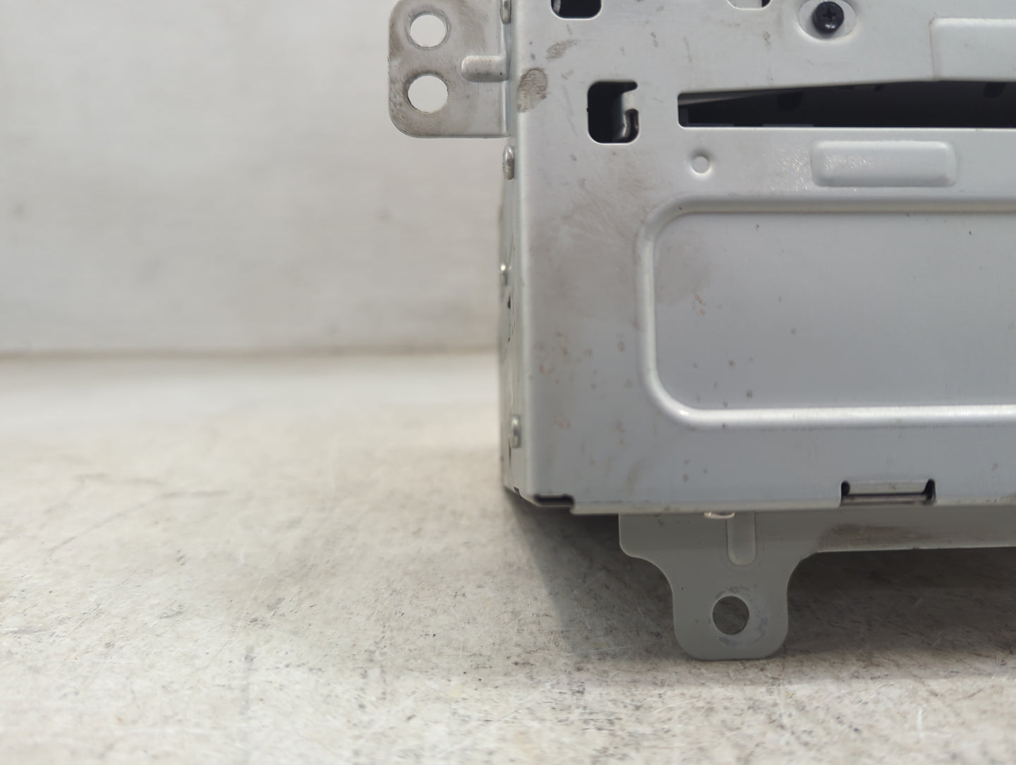 2011-2012 Chevrolet Cruze Radio AM FM Cd Player Receiver Replacement P/N:20983517 CQ-FG5011YC Fits Fits 2010 2011 2012 OEM U