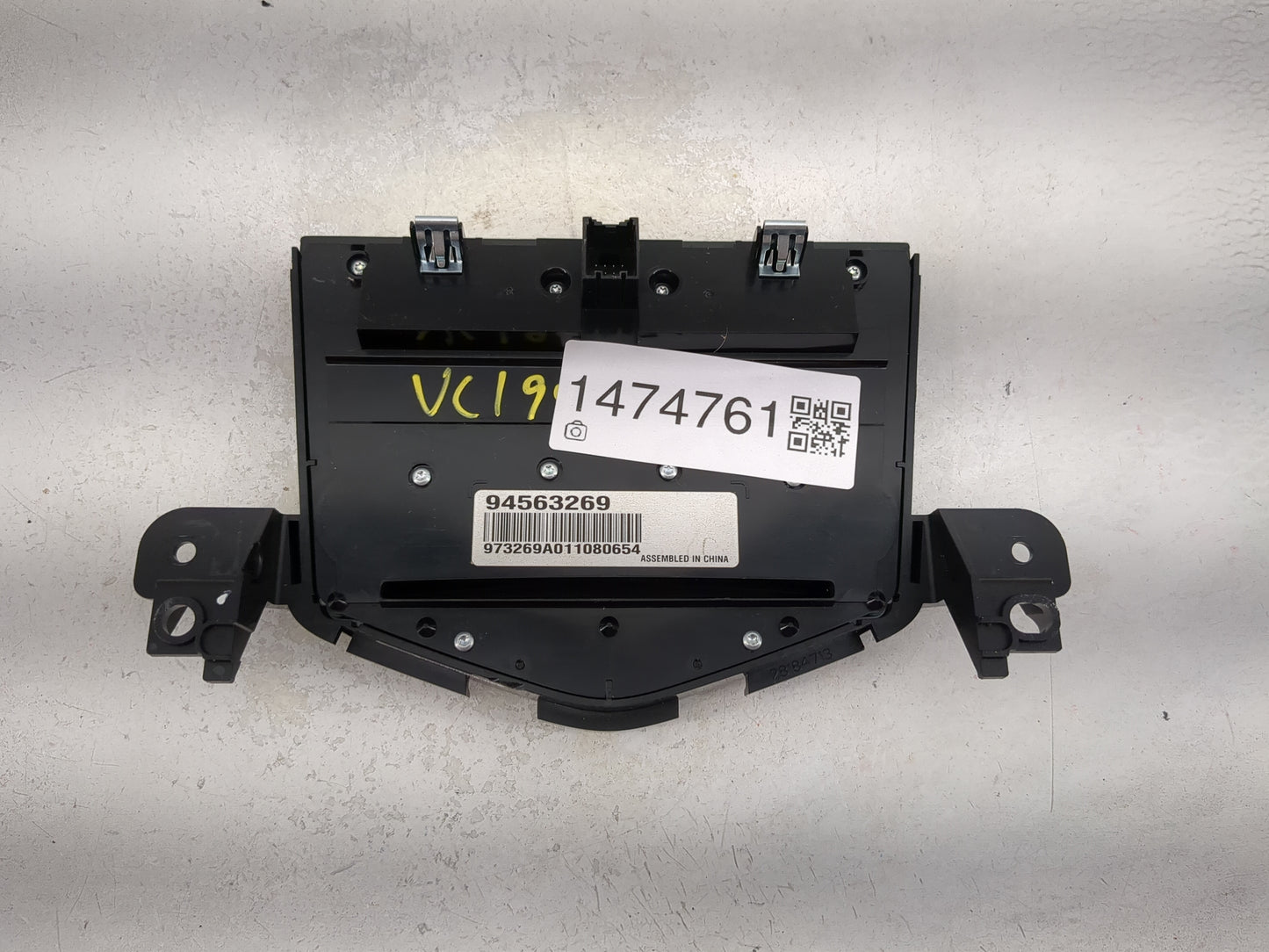 2011-2016 Chevrolet Cruze Radio Control Panel 1474761 - Oemusedautoparts1.com