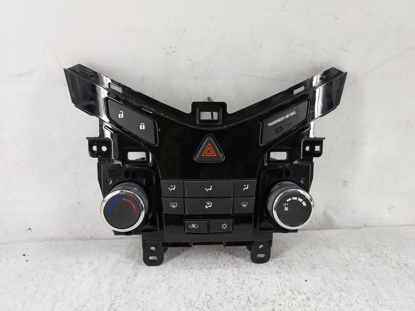 2011-2012 Chevrolet Cruze Climate Control Module Temperature AC/Heater Replacement P/N:95017054 387054A002545476 Fits OEM Us