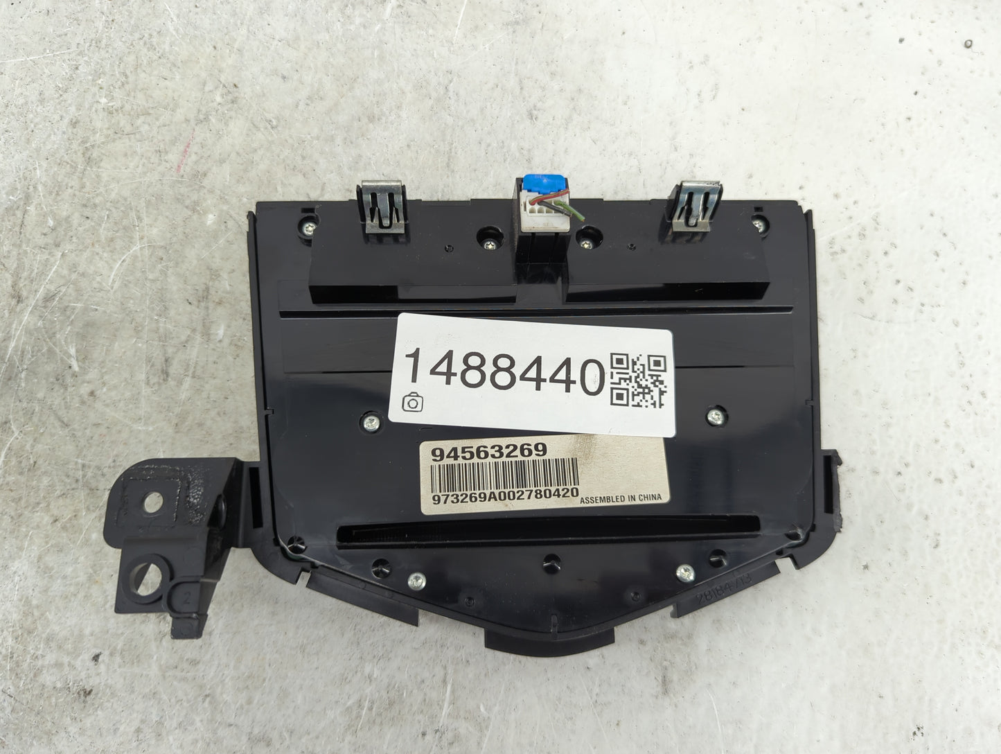 2011-2016 Chevrolet Cruze Radio Control Panel 1488440 - Oemusedautoparts1.com