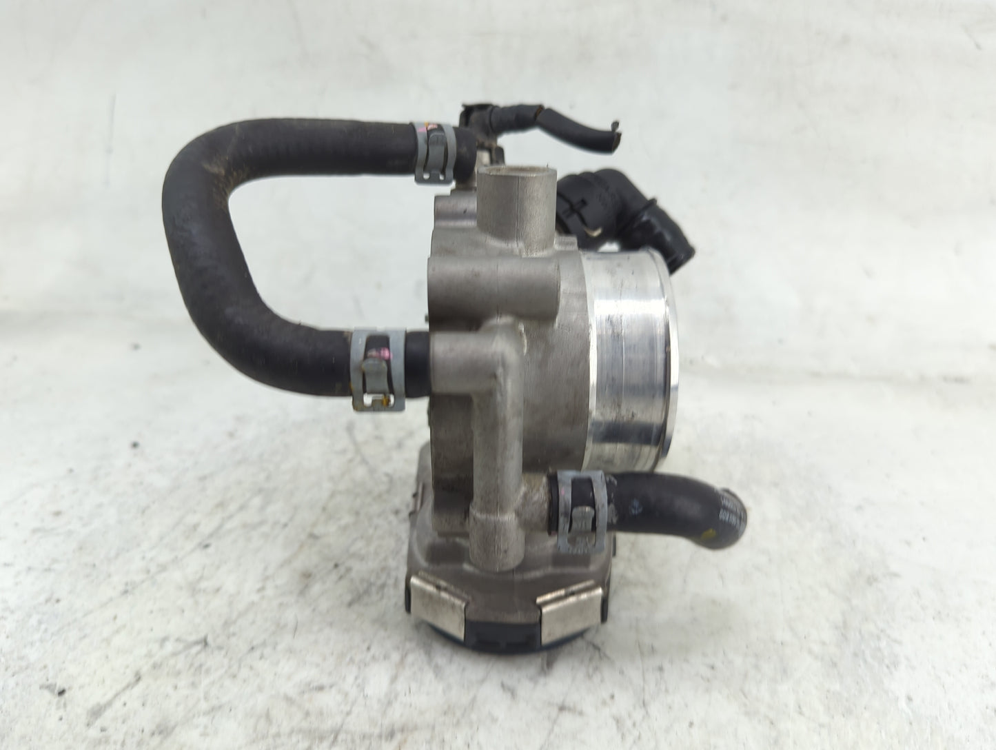 2011-2016 Chevrolet Cruze Throttle Body P/N:55577375 0280750562 Fits Fits 2009 2010 2011 2012 2013 2014 2015 2016 2017 2018 