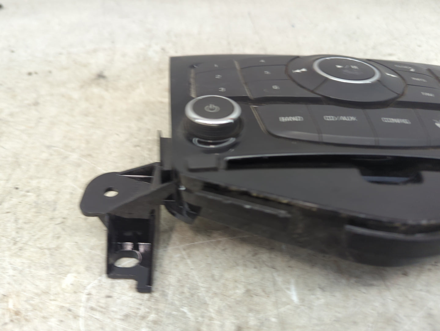 2011-2016 Chevrolet Cruze Radio Control Panel 1494566 - Oemusedautoparts1.com