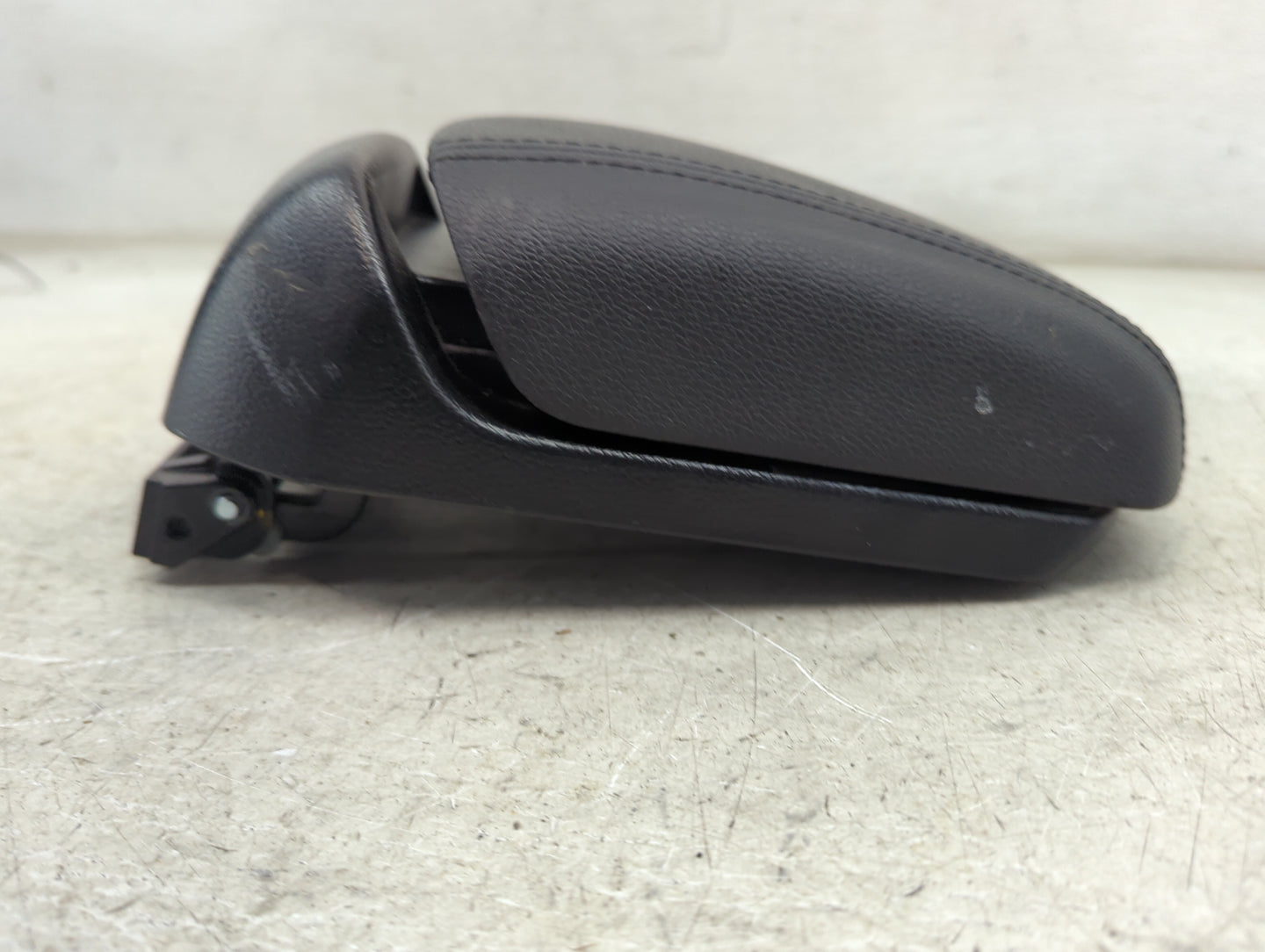 2011 Chevrolet Cruze Center Console Armrest Cover Lid Fits OEM Used Auto Parts - Oemusedautoparts1.com