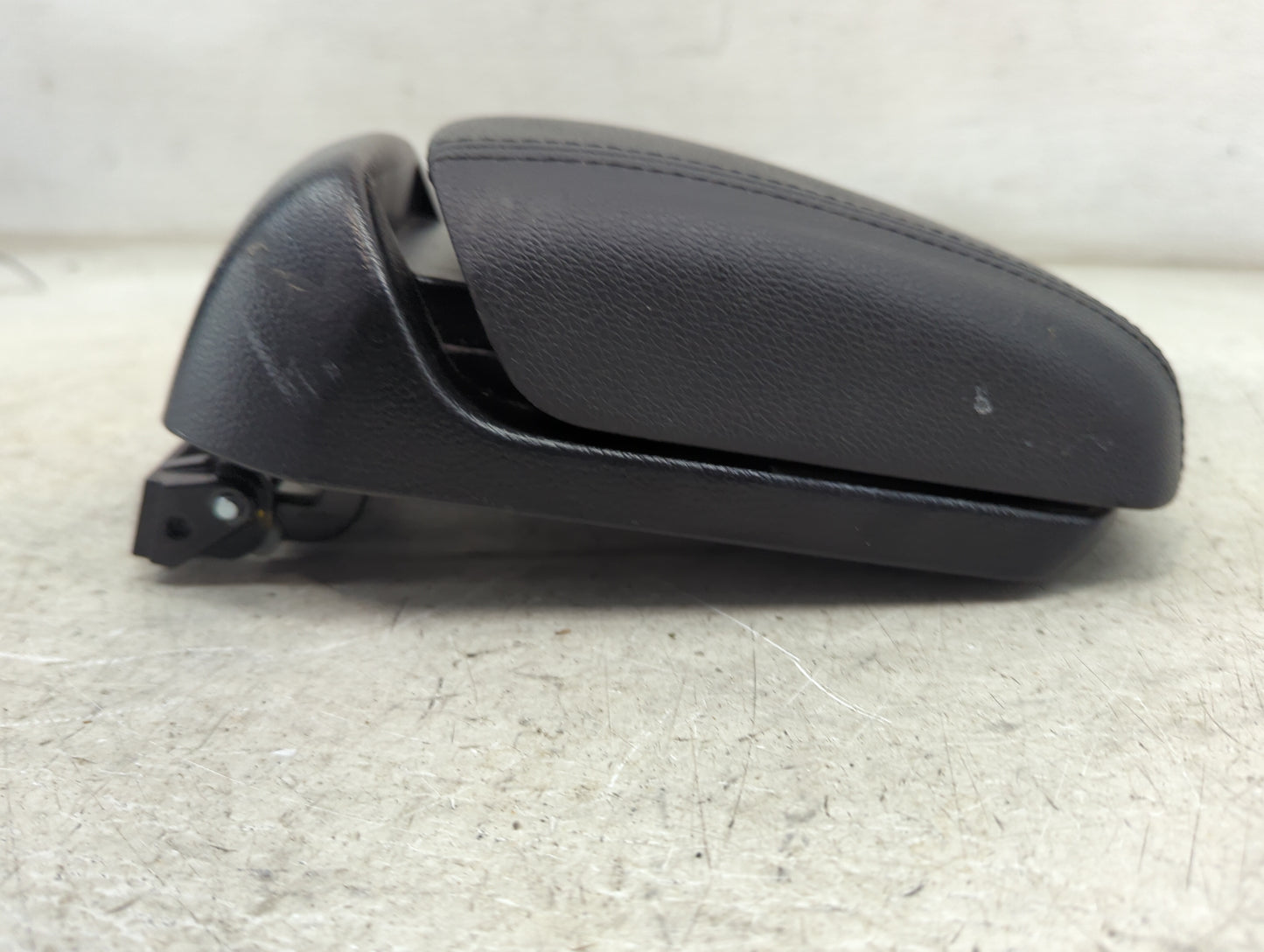 2011 Chevrolet Cruze Center Console Armrest Cover Lid Fits OEM Used Auto Parts - Oemusedautoparts1.com