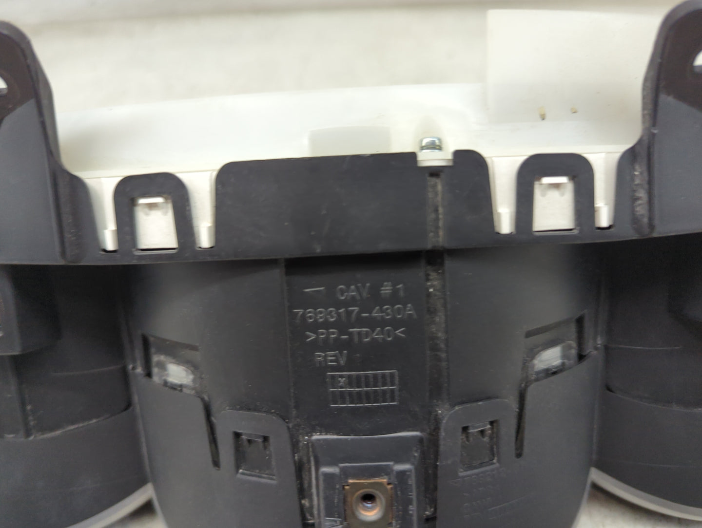 2011 Chevrolet Cruze Instrument Cluster Speedometer Gauges P/N:94540721 94540720 Miles: Fits OEM Used Auto Parts - Oemusedau