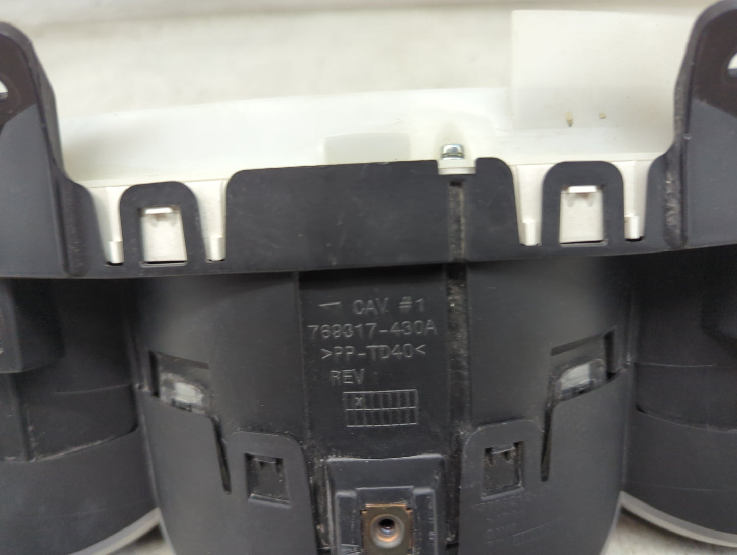 2011 Chevrolet Cruze Instrument Cluster Speedometer Gauges P/N:94540721 94540720 Miles: Fits OEM Used Auto Parts - Oemusedau