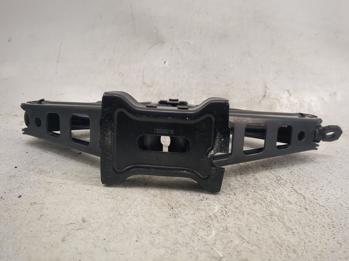 2011 Chevrolet Cruze Spare Scissor Car Jack Black - Oemusedautoparts1.com
