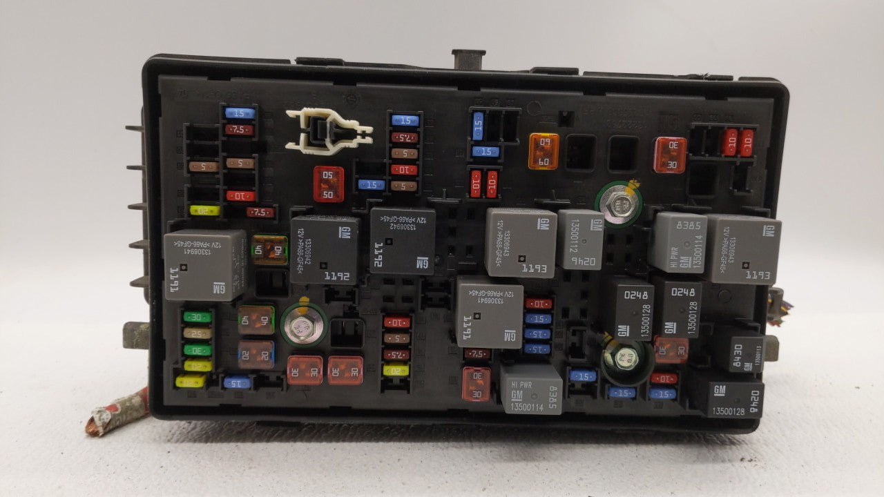 2011 Chevrolet Cruze Fusebox Fuse Box Panel Relay Module P/N:95216200 95216200_02 Fits OEM Used Auto Parts - Oemusedautopart
