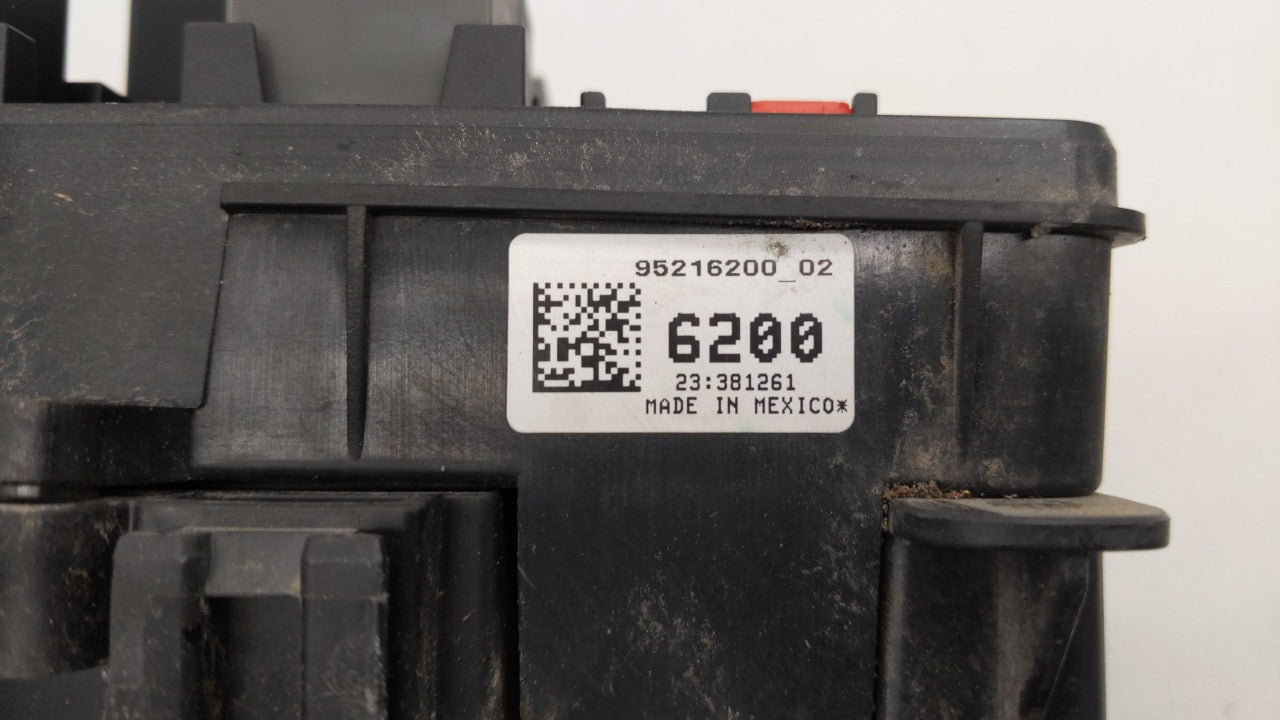 2011 Chevrolet Cruze Fusebox Fuse Box Panel Relay Module P/N:95216200 95216200_02 Fits OEM Used Auto Parts - Oemusedautopart