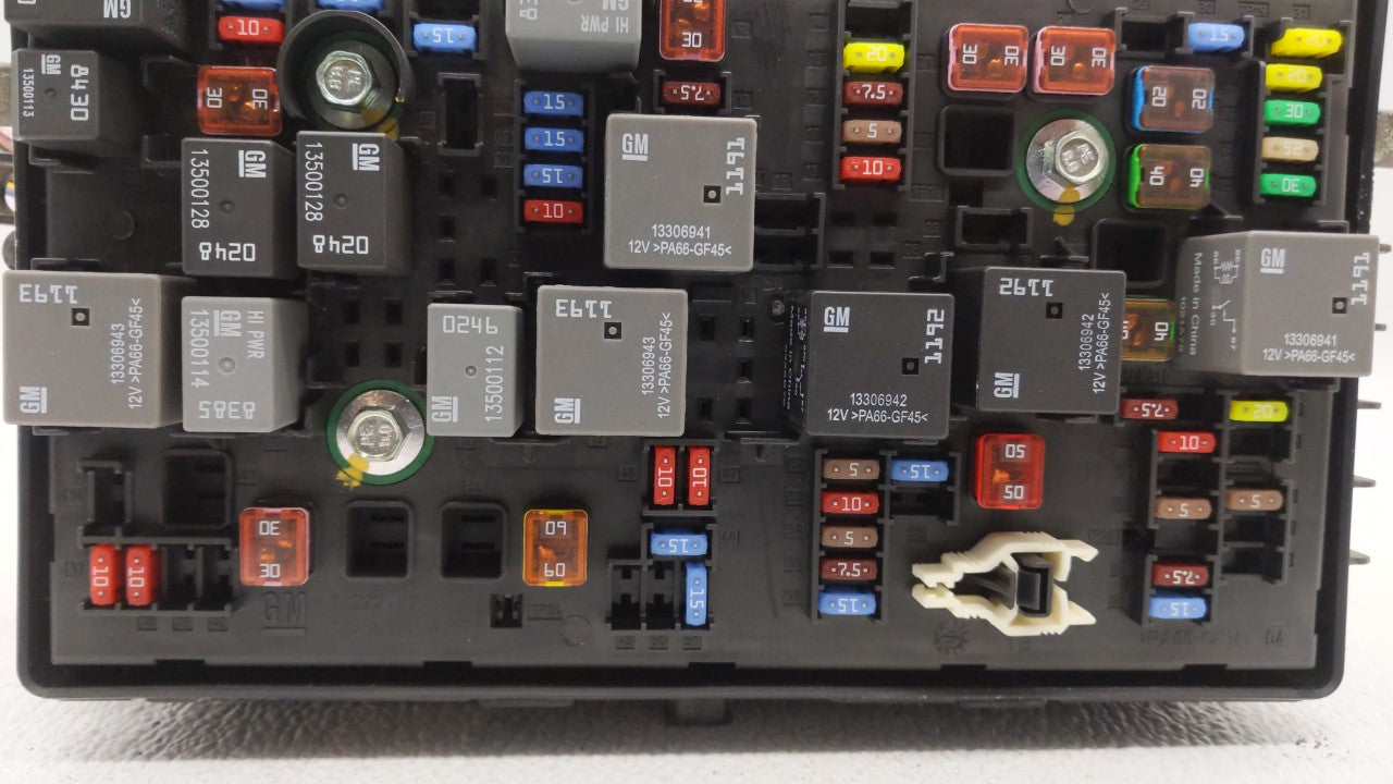 2011 Chevrolet Cruze Fusebox Fuse Box Panel Relay Module P/N:95216200 95216200_02 Fits OEM Used Auto Parts - Oemusedautopart