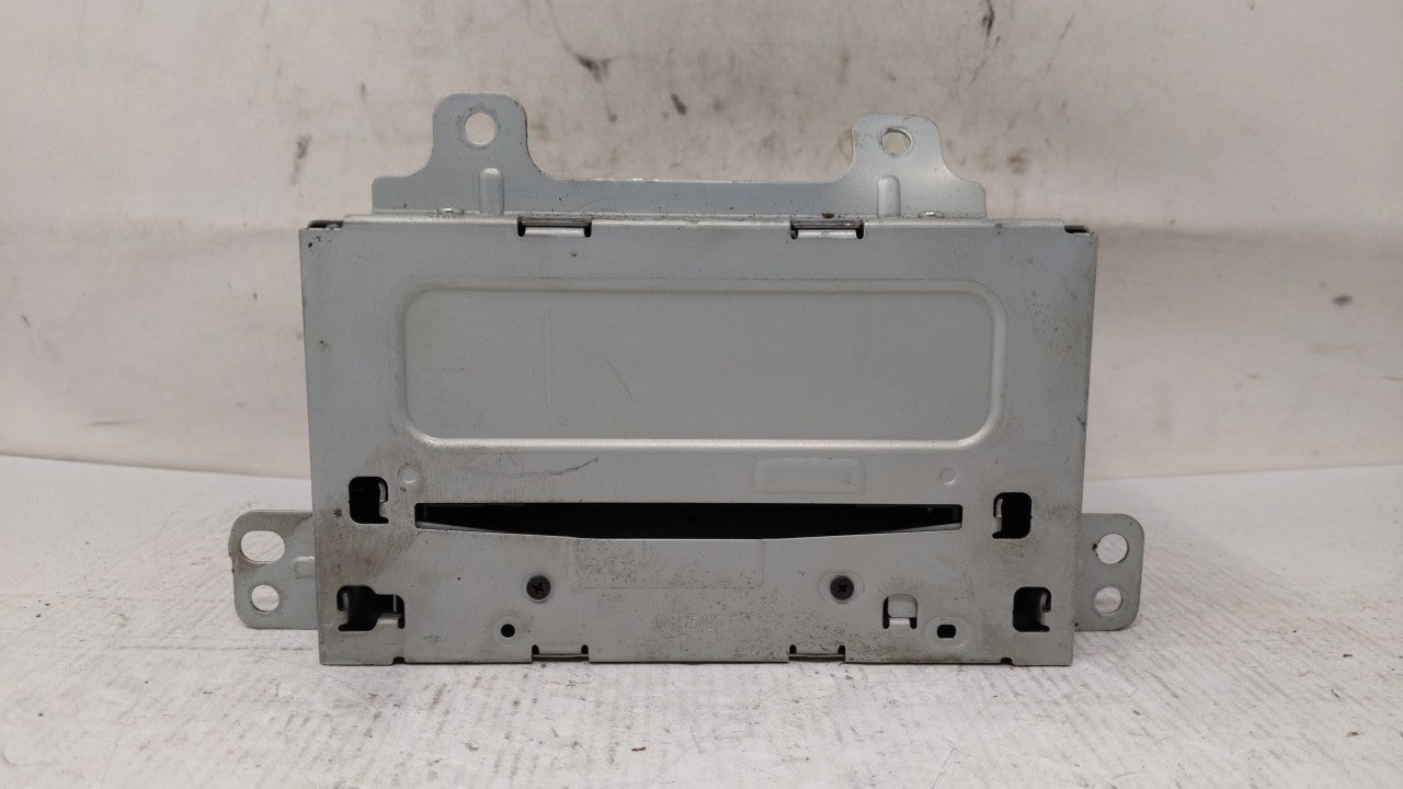 2011-2012 Chevrolet Cruze Am Fm Cd Player Radio Receiver - Oemusedautoparts1.com